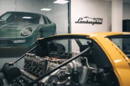 Lamborghini fa “giocare” i suoi ospiti con Miura e Countach: il Polo Storico apre le officine per i suoi 10 anni