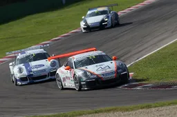 Carrera Cup Italia 2014: gran finale a Monza con la battaglia tra Antonelli Motorsport ed Ebimotors