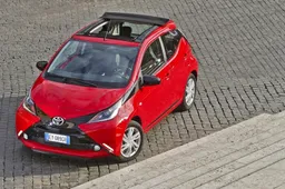 TOYOTA Aygo Sponsor di The Color Run 2015