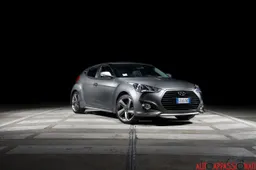 Hyundai Veloster Turbo: prova su strada