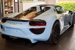 Porsche 918 Spyder: a Perugia la prima consegna italiana