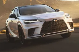 Lexus RX 2022: prezzo, motori, interni, dimensioni