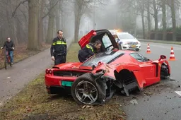 Terribile incidente per questa Ferrari Enzo: distrutta [FOTO]