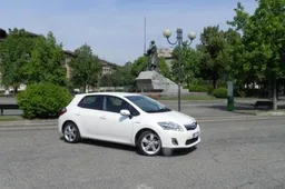 Test - Toyota Auris HSD