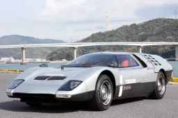 Mazda RX500. In diretta dallo spazio