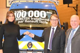 Renault tech consegna il suo 100-000° Master trasformato