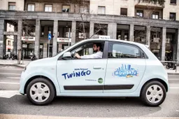 Renault: tappa romana di  "Twingo Ti porta dove vuoi. #GuidaTu"