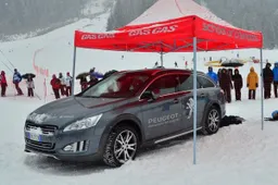 Peugeot 508 RXH al fianco di Max Blardone