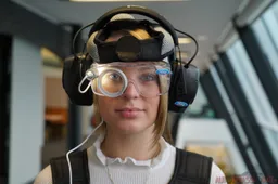 Presentata alla Ford Social Home la Hangover Suit, la tuta che responsabilizza