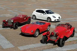 Alfa Romeo in stile retrò al Gran Premio Nuvolari 2013