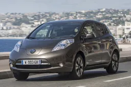 Nissan lancia la nuova LEAF con un'autonomia di 250 km