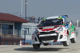 Inizia l'avventura di Gigi Galli e della Kia Rio Supercar nel mondiale di Rallycross
