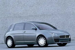 Italdesign Columbus e Maserati Buran: quando il monovolume si fece limousine