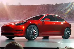 Tesla Model 3: l'elettrica per tutti, con stile