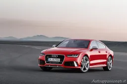 Nuova Audi RS7 Sportback: sportività tagliente