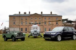 Land Rover Defender LXV per i 65 anni