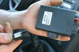 Ufficiale: scatola nera in auto obbligatoria da luglio 2022