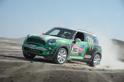 Dakar Rally 2013: MINI con il Monster Energy X-raid Team e Stéphane Peterhansel alla seconda vittoria consecutiva
