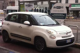 Una flotta di Fiat 500L e molto altro per il Fuorisalone 2013