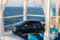 59 anni festeggiati a Capri per la Fiat 500