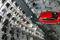 Boom del giro d’affari delle auto nuove nel 2016