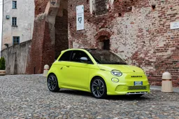 Abarth 500e: prova in anteprima, interni, elettrica, prezzo