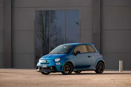 Abarth 595 Competizione: prova su strada, interni, prezzo, scheda tecnica