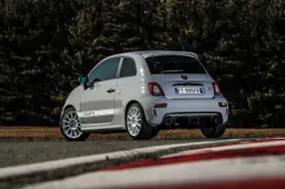 Abarth 595 esseesse: in promozione fino al 30 aprile
