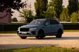 Bentley Bentayga V6 plug-in hybrid: prezzo, interni, motore, prova su strada