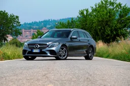 Mercedes C 300 de SW |  Prova su strada, interni, prezzi e come va