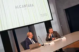 Il vice ministro del Made in Italy ha visitato la sede di Alcantara