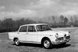 Alfa Romeo 2000: l’erede della 1900 dal successo discutibile