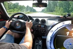 Alfa Romeo 4C: a 10 anni dal lancio eccola in Autobahn [VIDEO]