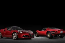Alfa Romeo 4C, addio in grande stile con la 33 Stradale Tributo [VIDEO]