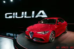 Dieci anni fa esatti l’esordio mondiale dell’Alfa Romeo Giulia Quadrifoglio: icona moderna