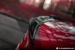 L’Europa vuole vietare questo materiale della tua auto dal 2029: allarme rientrato, per ora