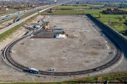 Autonomia infinita per le auto elettriche? Ecco il progetto Arena del Futuro di Stellantis