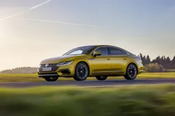 5 stelle Euro NCAP alla Volkswagen Arteon, veloce e sicura [VIDEO]
