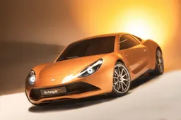 Touring Superleggera al Parco Valentino con Artega