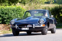 60 anni della Jaguar E-Type: veniva presentata così