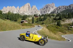 Stella Alpina 2023: Salvini sventola la bandiera a scacchi, la sintesi della 38° rievocazione storica