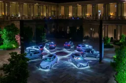 Anteprima mondiale per la nuova Audi Q6 e-tron alla Milano Design Week