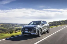 Primo contatto Audi Q3 e-Hybrid 2026: con il nuovo 1.5 è tutta un’altra storia