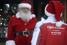 Auguri di Natale: Kimi Raikkonen e Alfa Romeo li fanno così