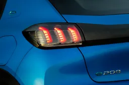 Peugeot e-208 eletta “Auto elettrica dell'anno” da Exame Informática