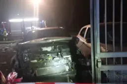 Bomba distrugge le auto di Sigfrido Ranucci e della figlia: “Poteva uccidere”