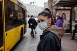 Cresce l’auto privata, crolla il trasporto pubblico: è l’effetto Coronavirus
