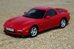 Mazda RX-7, l'urlo rabbioso del Wankel