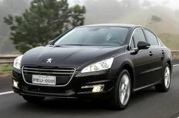 Peugeot 508 1° serie: il ritorno del 5, il debutto dell’ibrido su una berlina del Leone
