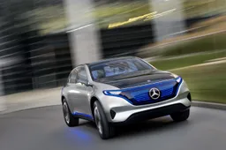 Mercedes-Benz fa un passo avanti verso l’elettrico con il marchio EQ